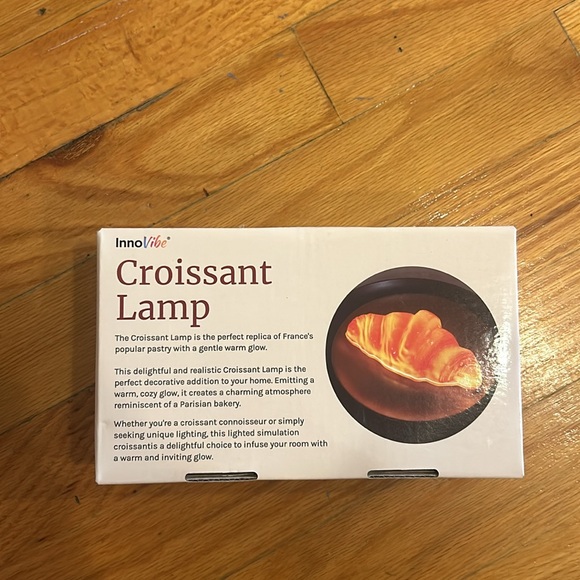 Brand new never opened croissant light lamp - Picture 3 of 5